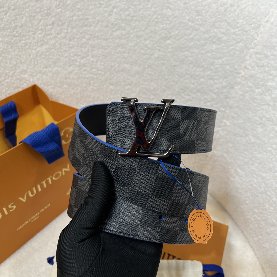  Louis Vuitton LV Reversible Belt