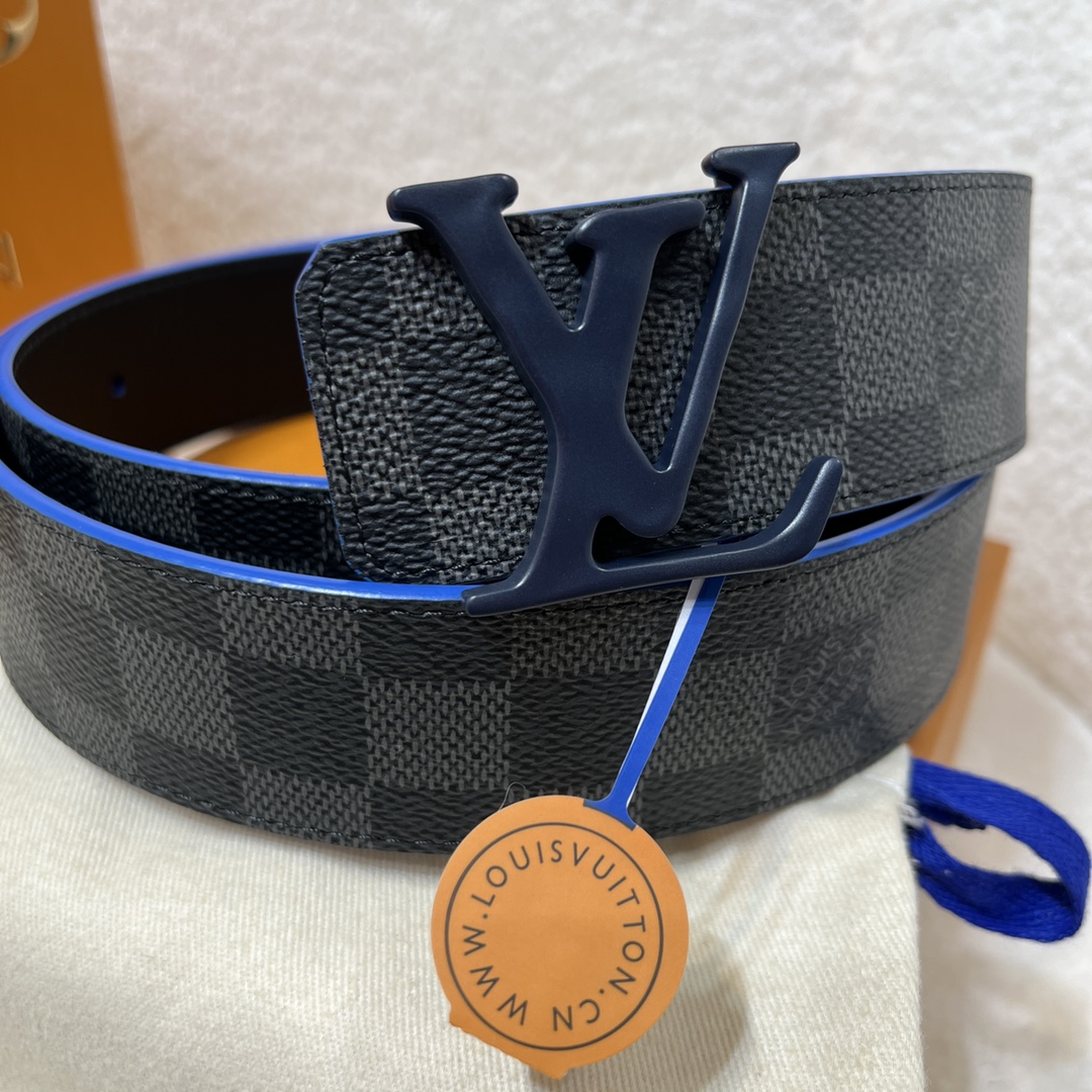  Louis Vuitton LV Reversible Belt