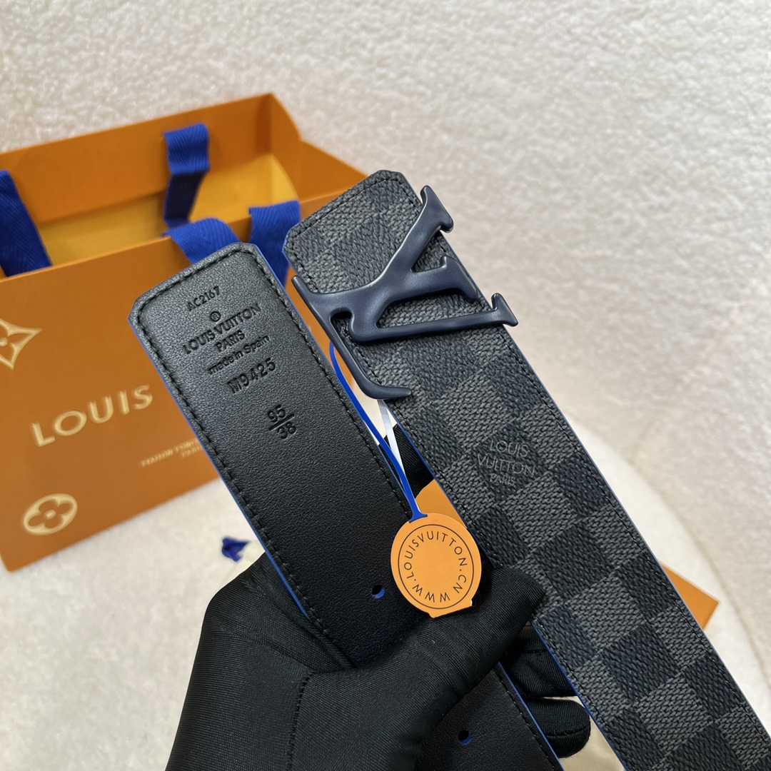  Louis Vuitton LV Reversible Belt