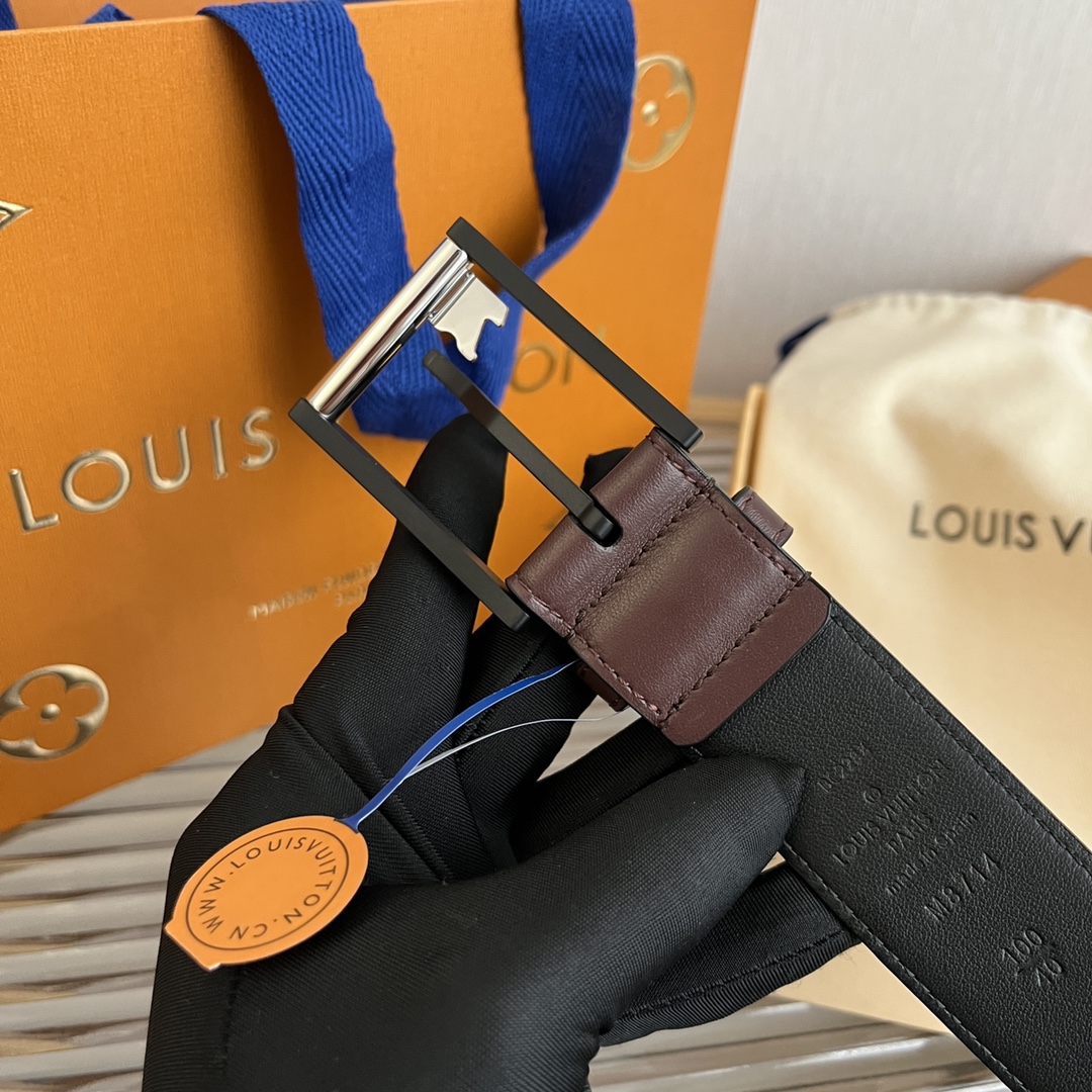 Louis Vuitton (LV) Men's New Casual Belt