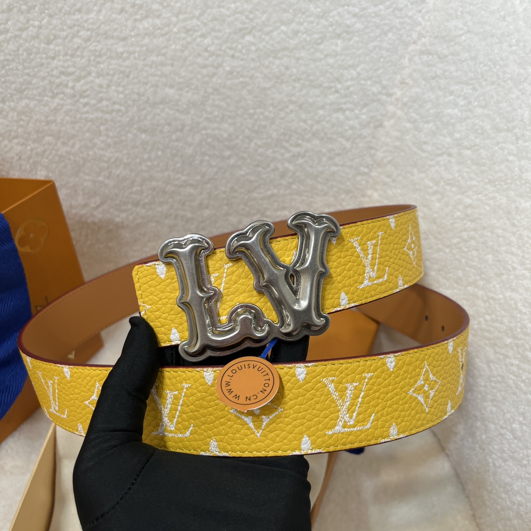  Louis Vuitton LV Men's Custom Canvas Belt