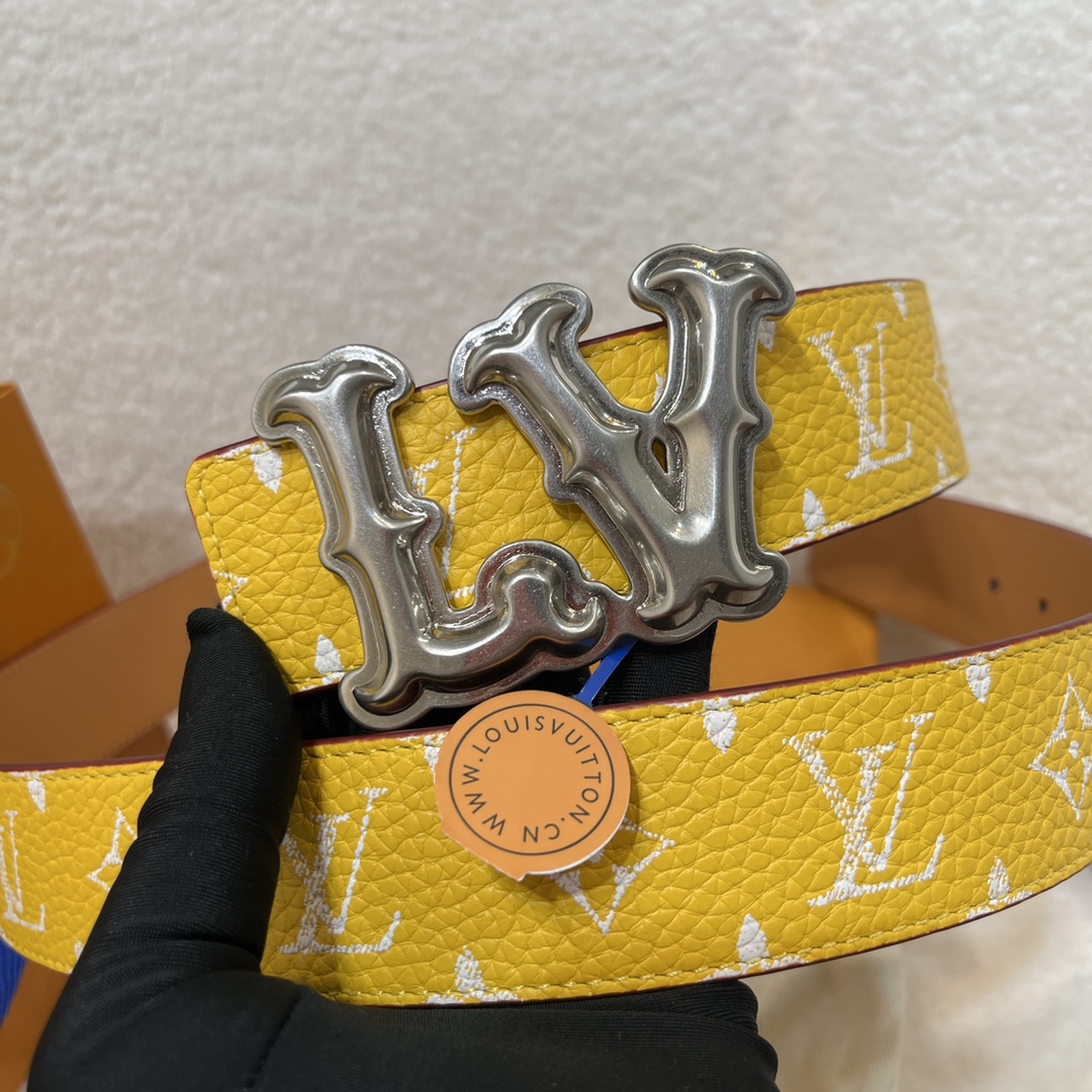  Louis Vuitton LV Men's Custom Canvas Belt