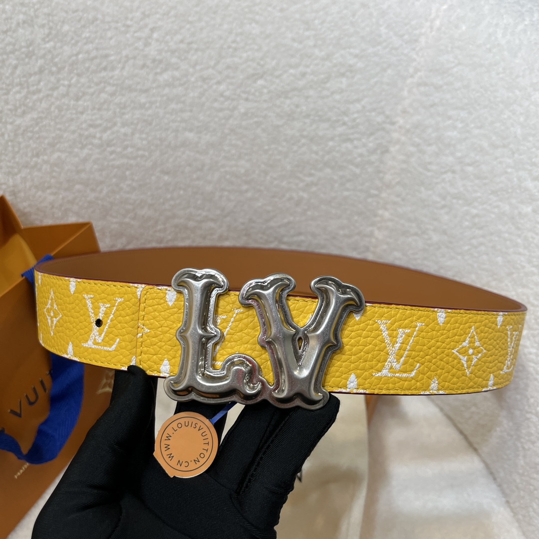  Louis Vuitton LV Men's Custom Canvas Belt