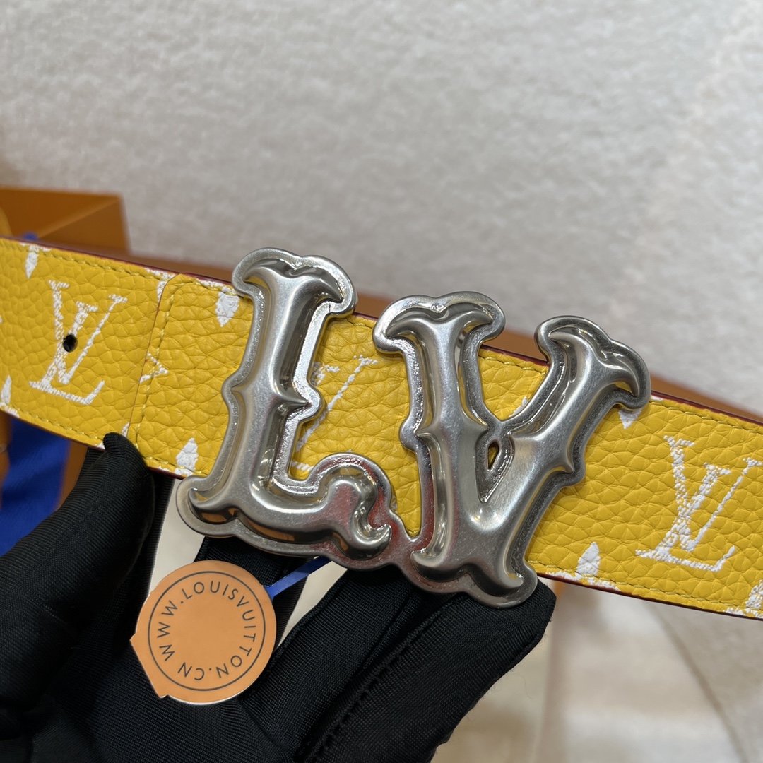  Louis Vuitton LV Men's Custom Canvas Belt