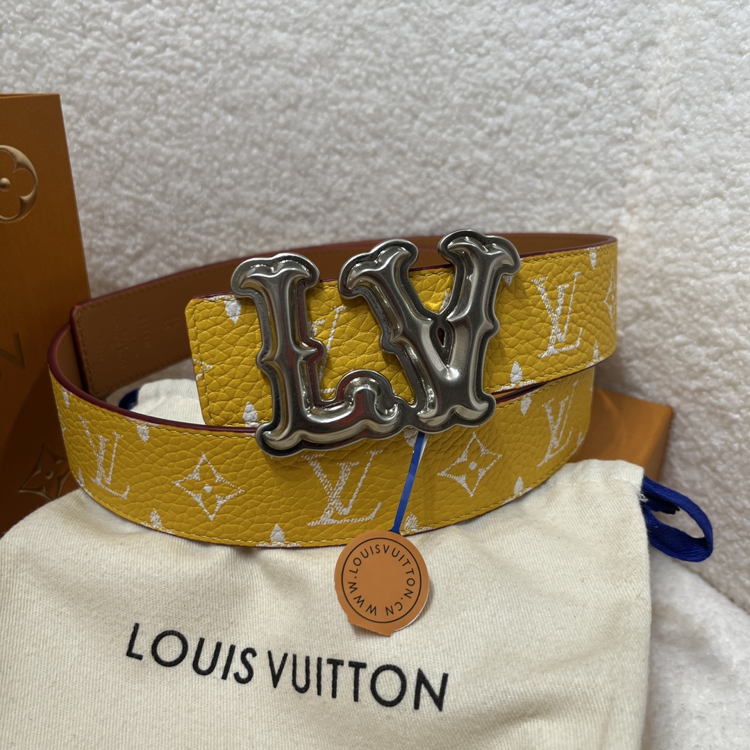  Louis Vuitton LV Men's Custom Canvas Belt