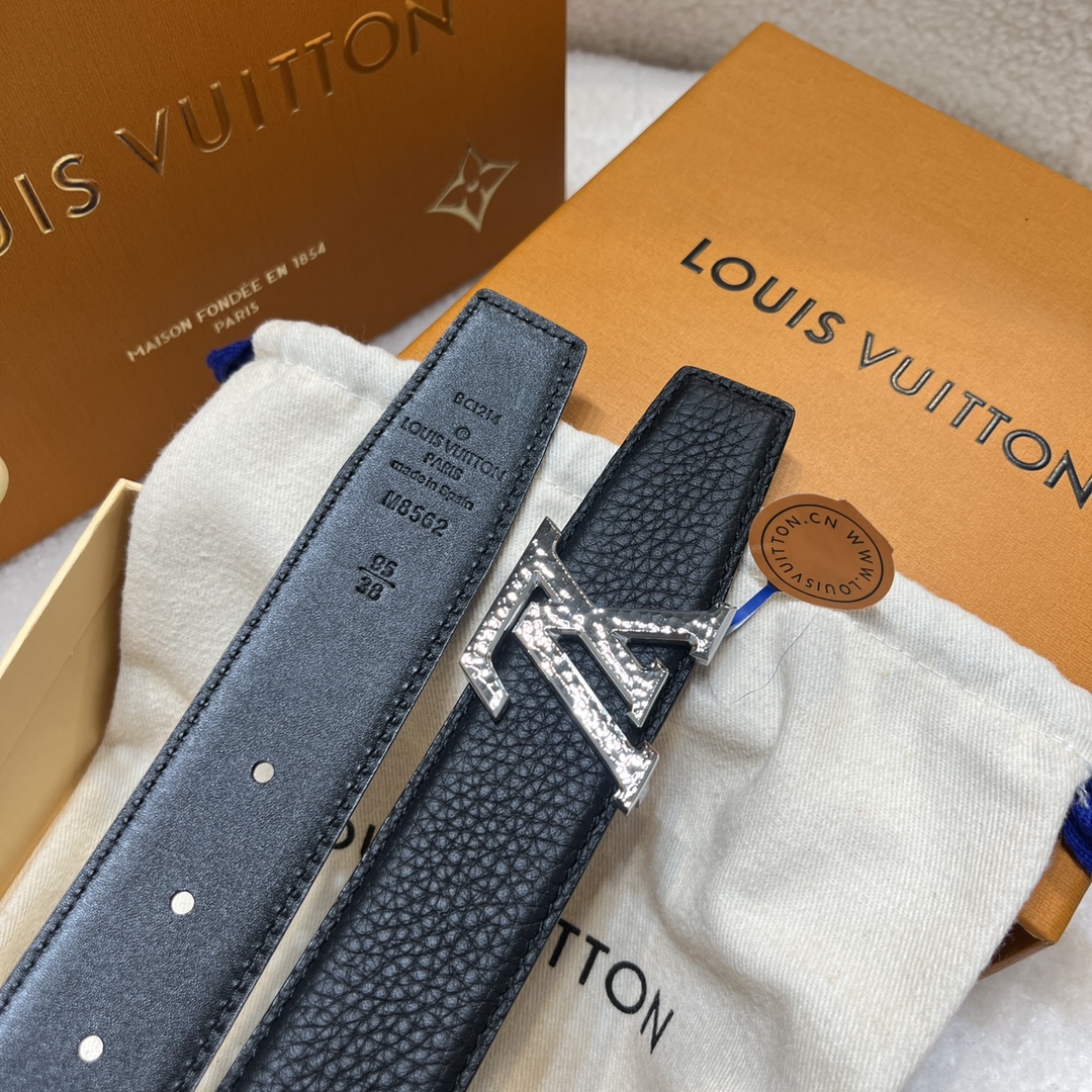 Louis Vuitton LV Men's Reversible Togo Leather Belt