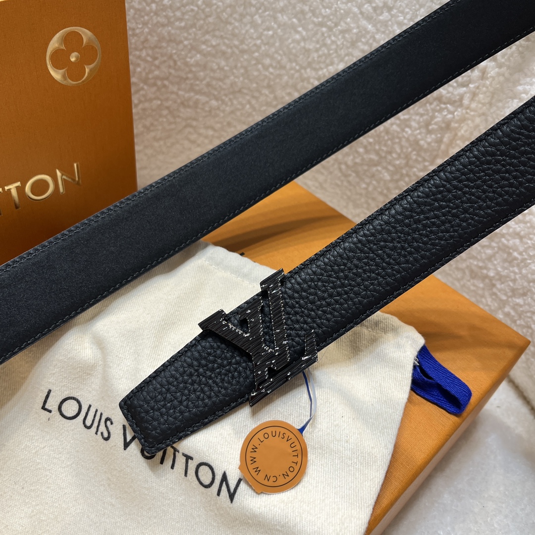 Louis Vuitton LV Men's Reversible Togo Leather Belt