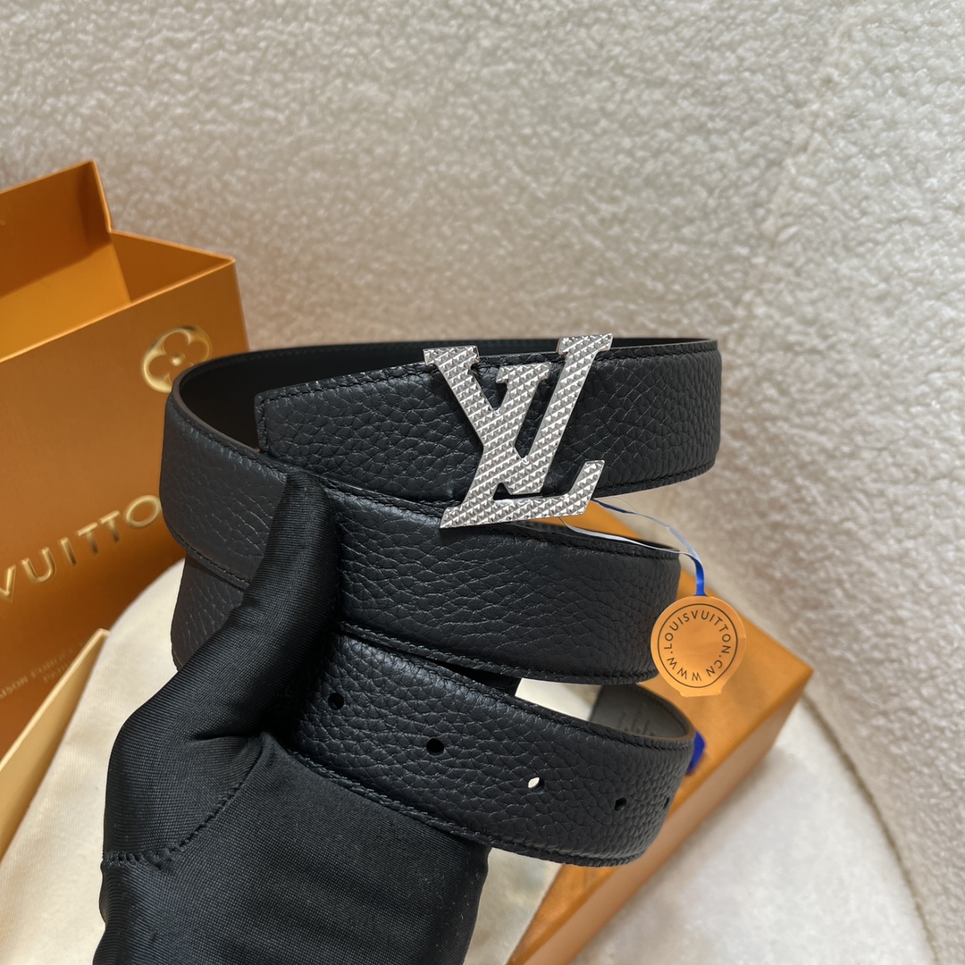 Louis Vuitton LV Men's Reversible Togo Leather Belt