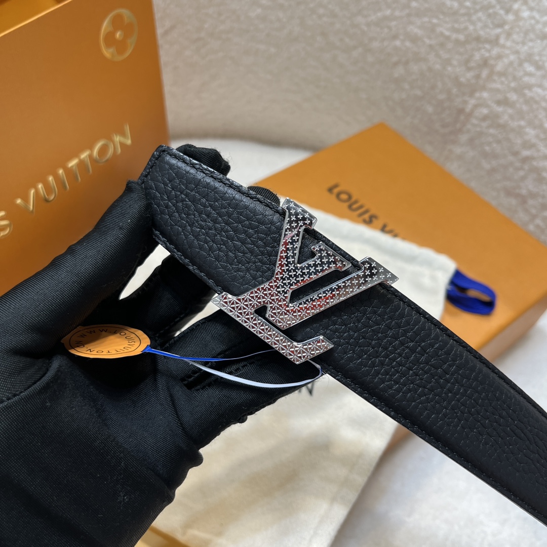 Louis Vuitton LV Men's Reversible Togo Leather Belt