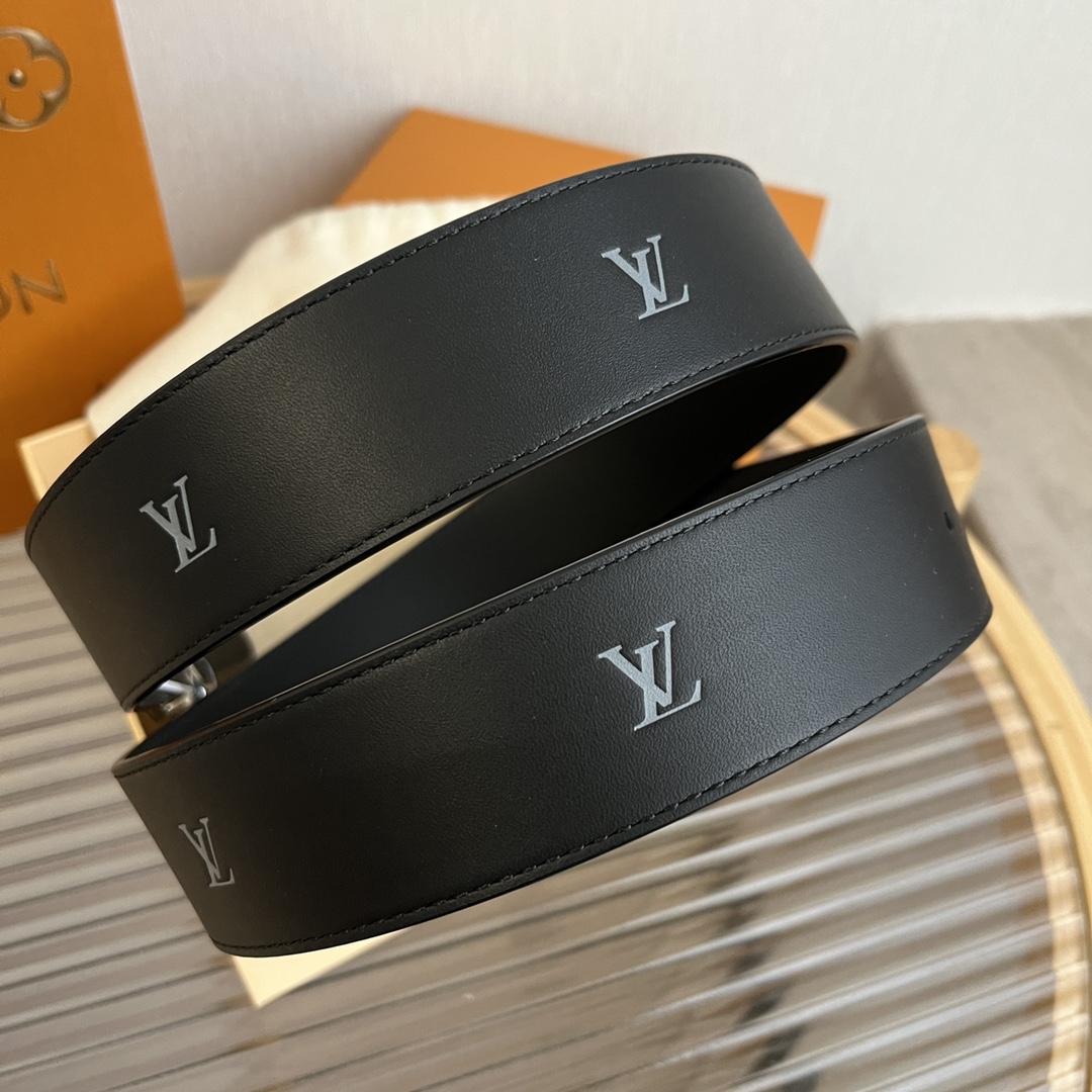 Louis Vuitton (LV) New Selection Belt