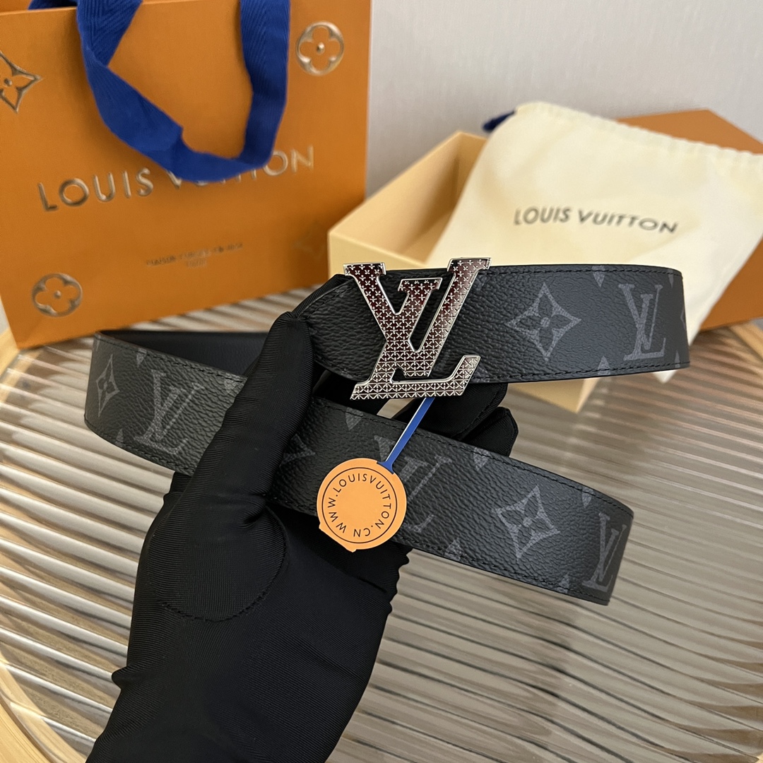 Louis Vuitton LV Men's Casual Reversible Belt