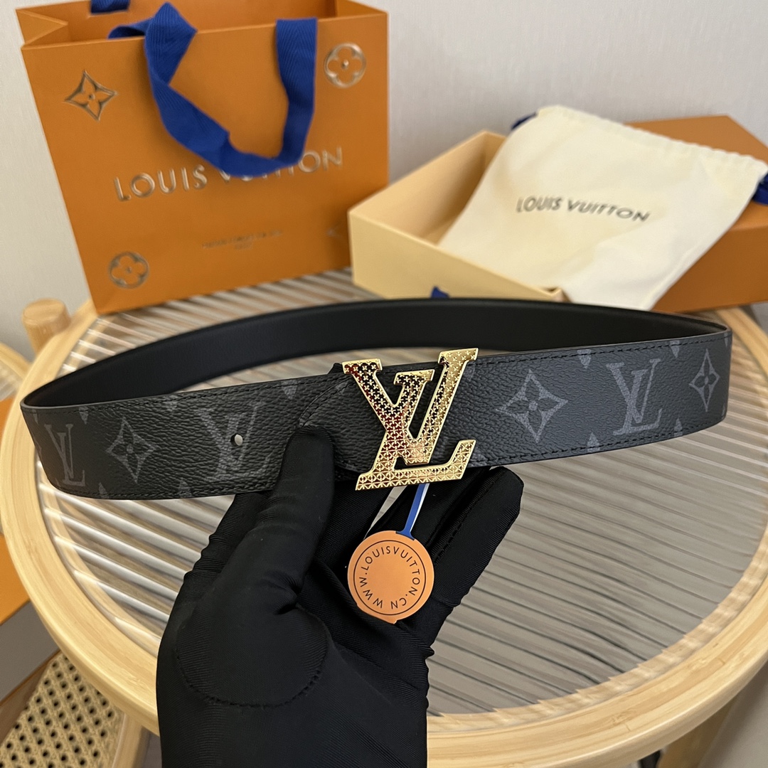 Louis Vuitton LV Men's Casual Reversible Belt