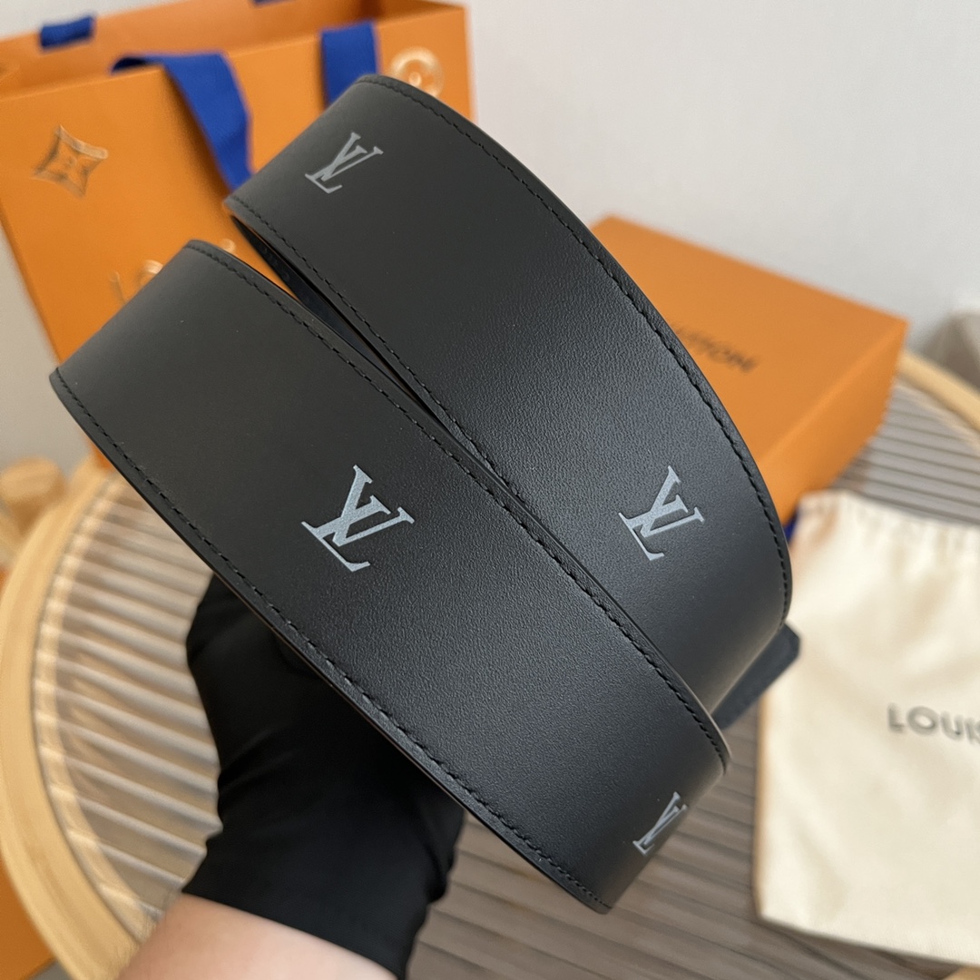 Louis Vuitton LV Premium Reversible Belt