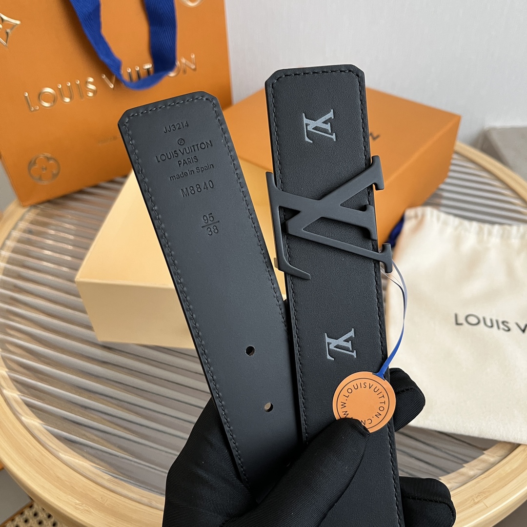 Louis Vuitton LV Premium Reversible Belt