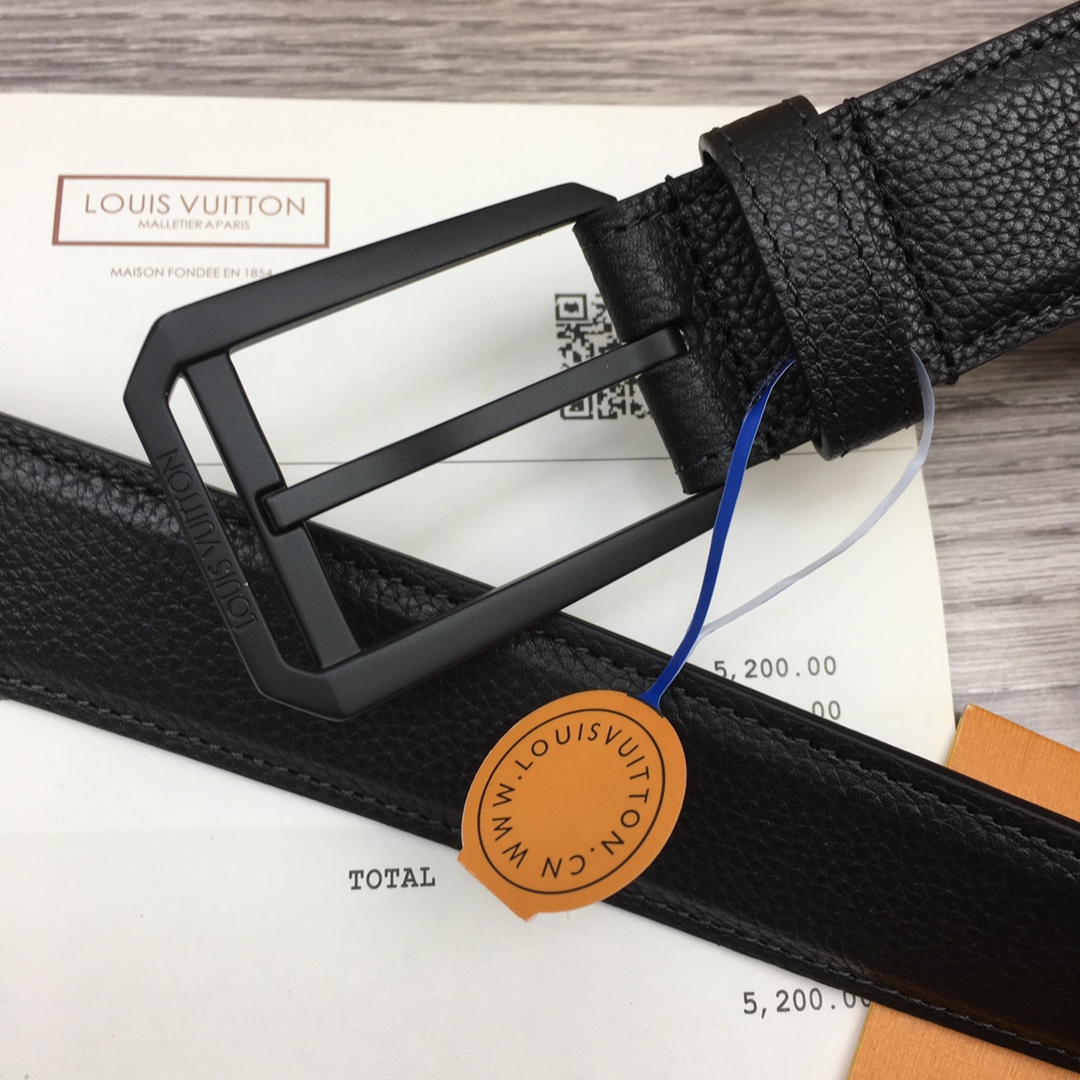 Louis Vuitton Men's New Reversible Belt