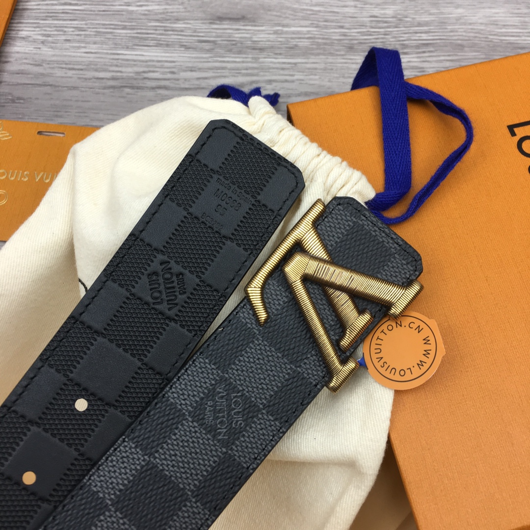 Louis Vuitton Men's Classic Reversible Belt