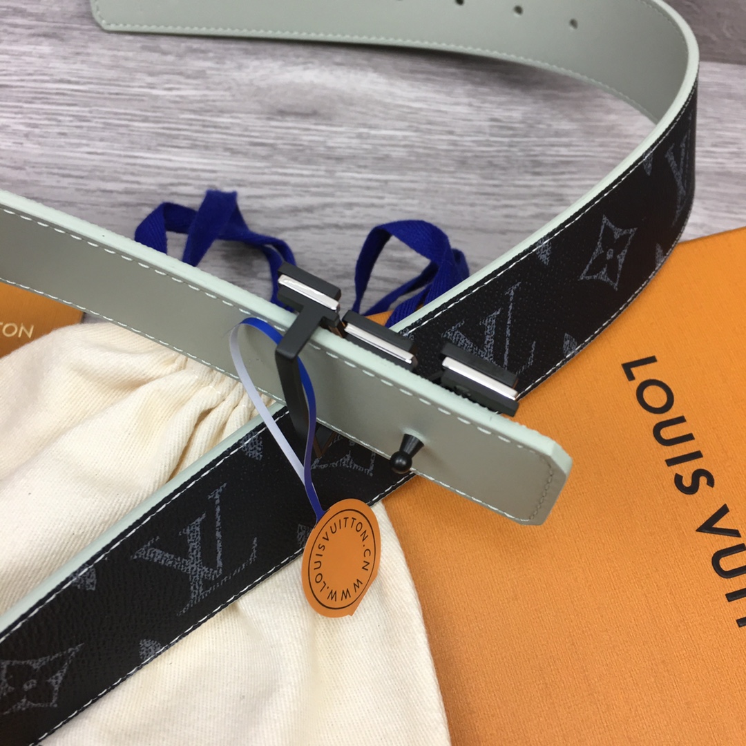 Louis Vuitton LV Custom Gradient Letter 4cm Reversible Belt