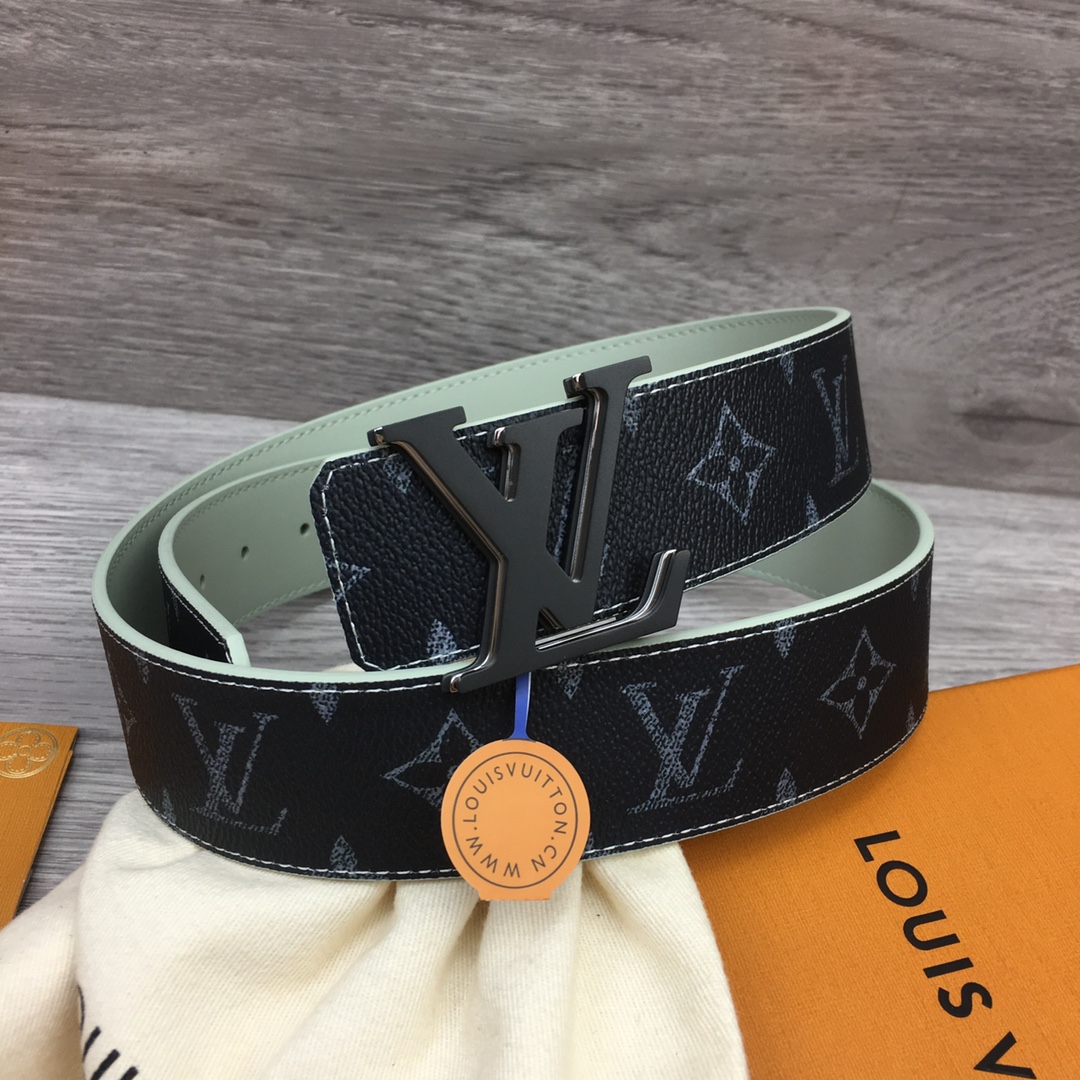 Louis Vuitton LV Custom Gradient Letter 4cm Reversible Belt