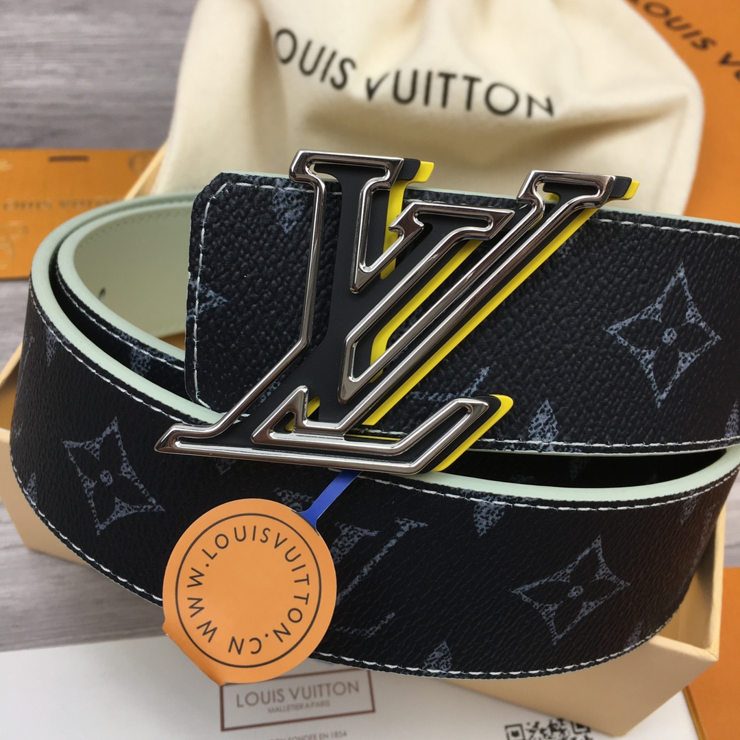 Louis Vuitton LV Custom Gradient Letter 4cm Reversible Belt