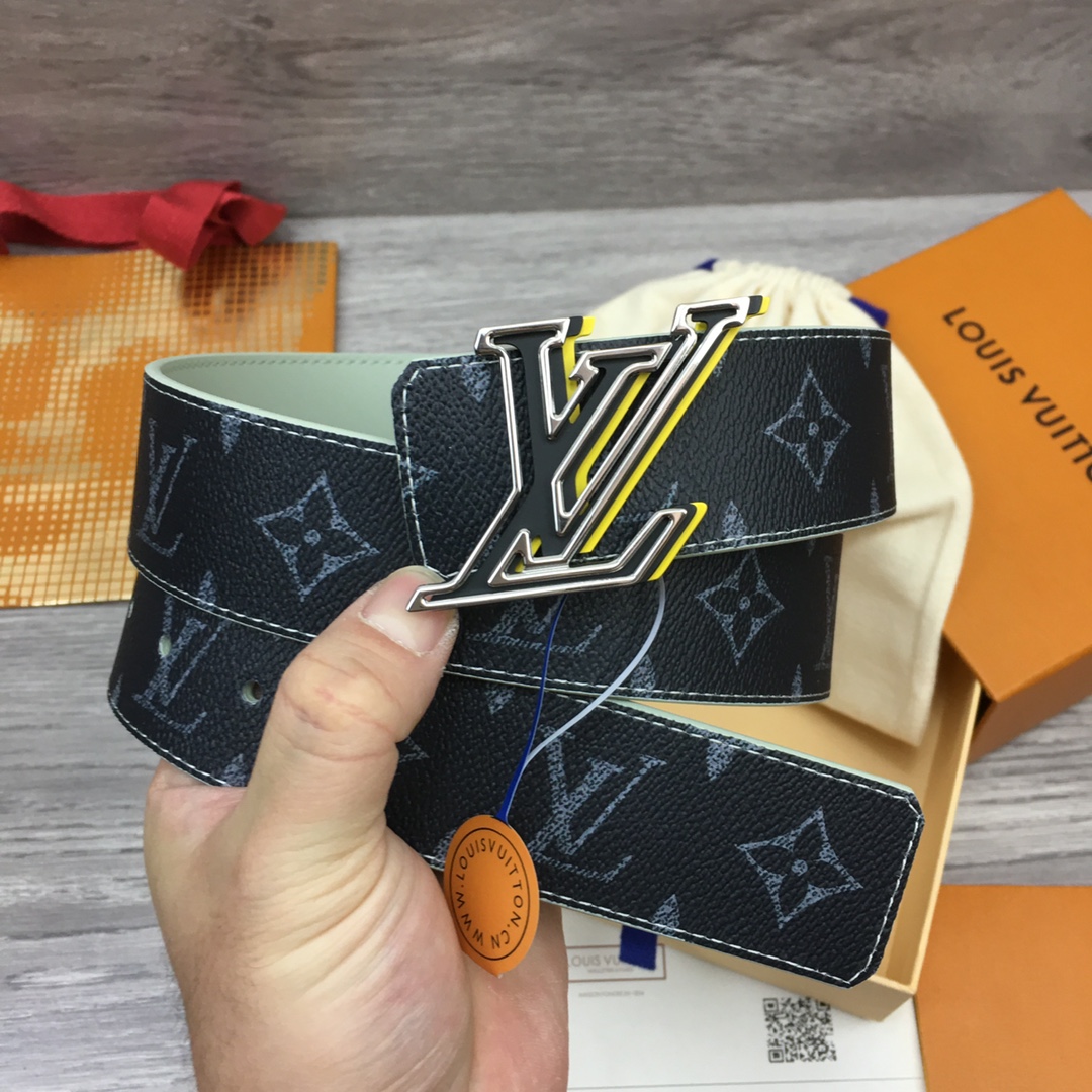 Louis Vuitton LV Custom Gradient Letter 4cm Reversible Belt