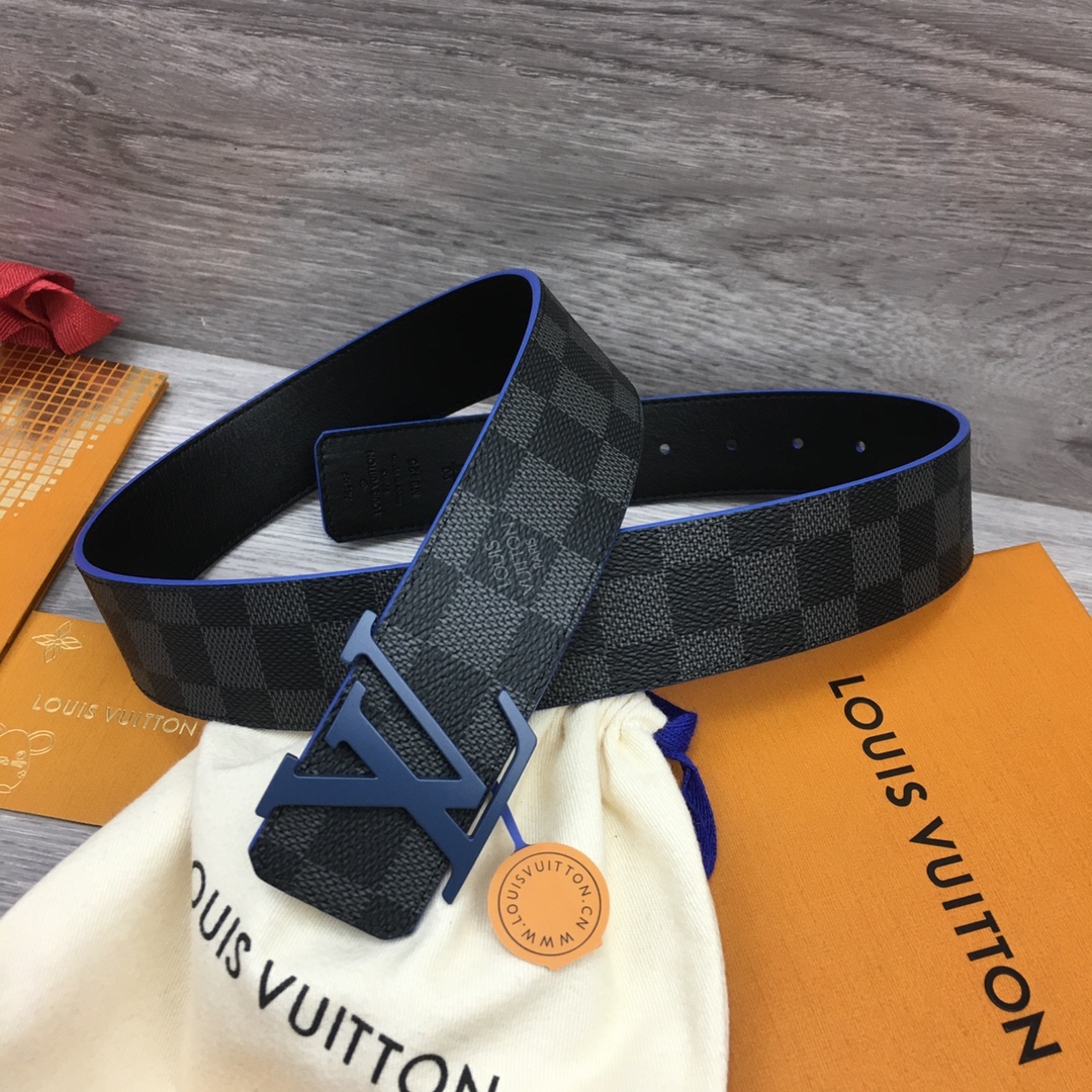  Louis Vuitton LV Reversible 40mm Canvas and Calfskin Belt