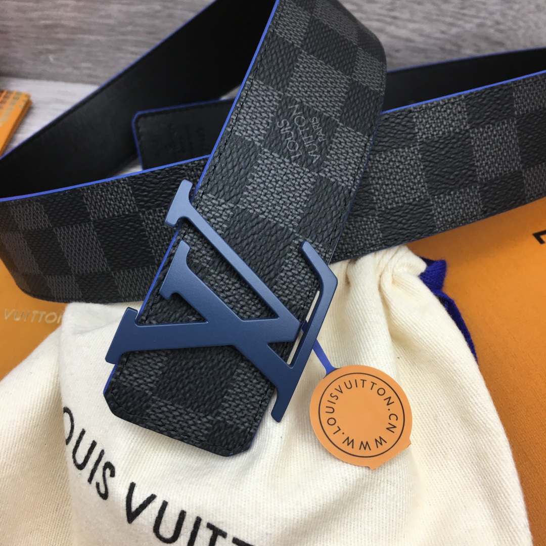  Louis Vuitton LV Reversible 40mm Canvas and Calfskin Belt