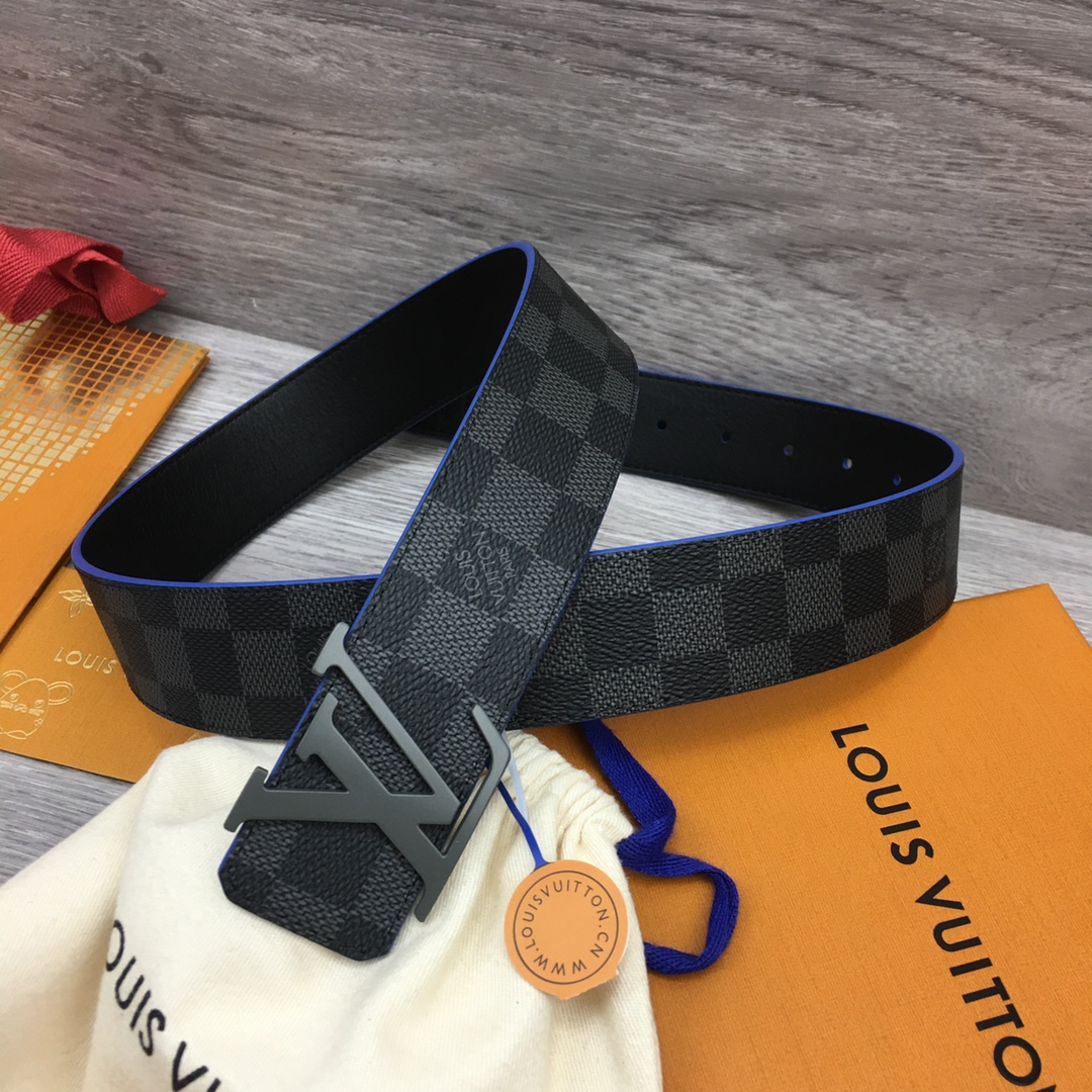  Louis Vuitton LV Reversible 40mm Canvas and Calfskin Belt