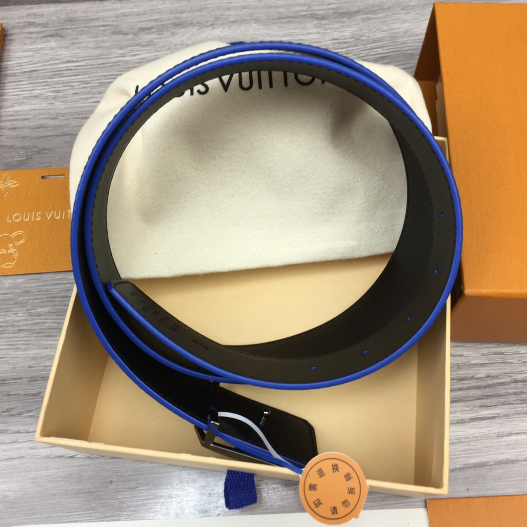  Louis Vuitton LV Reversible 40mm Canvas and Calfskin Belt