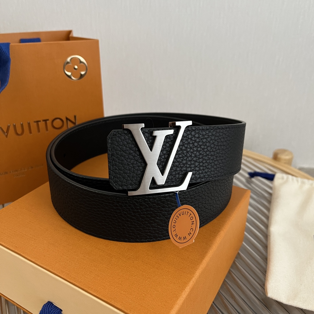 Louis Vuitton LV 4cm Italian Litchi Grain Leather Belt