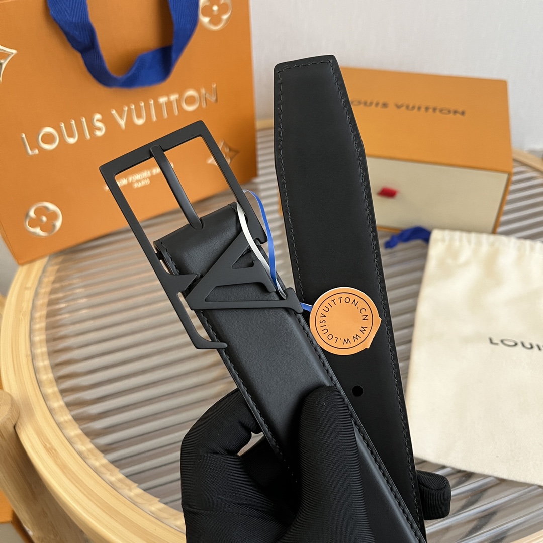 Louis Vuitton LV Men's Reversible Calfskin Leather Belt