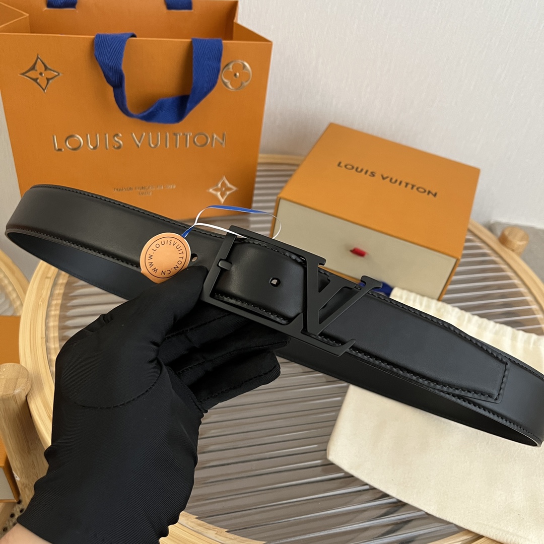 Louis Vuitton LV Men's Reversible Calfskin Leather Belt