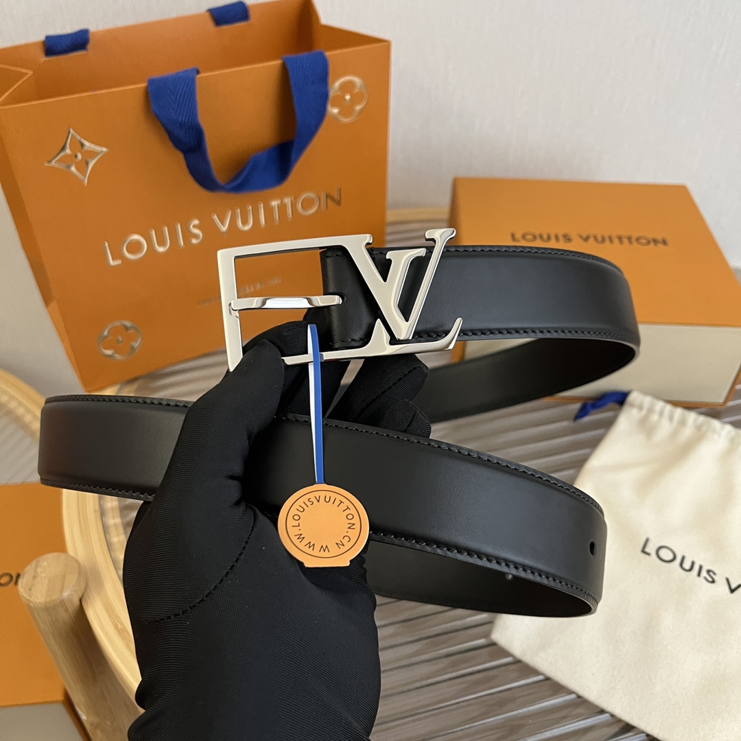 Louis Vuitton LV Men's Reversible Calfskin Leather Belt