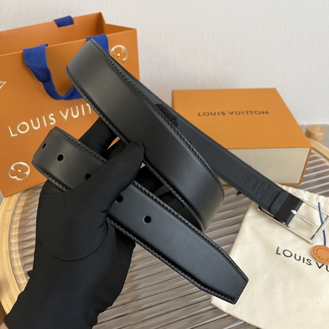 Louis Vuitton LV Men's Reversible Calfskin Leather Belt