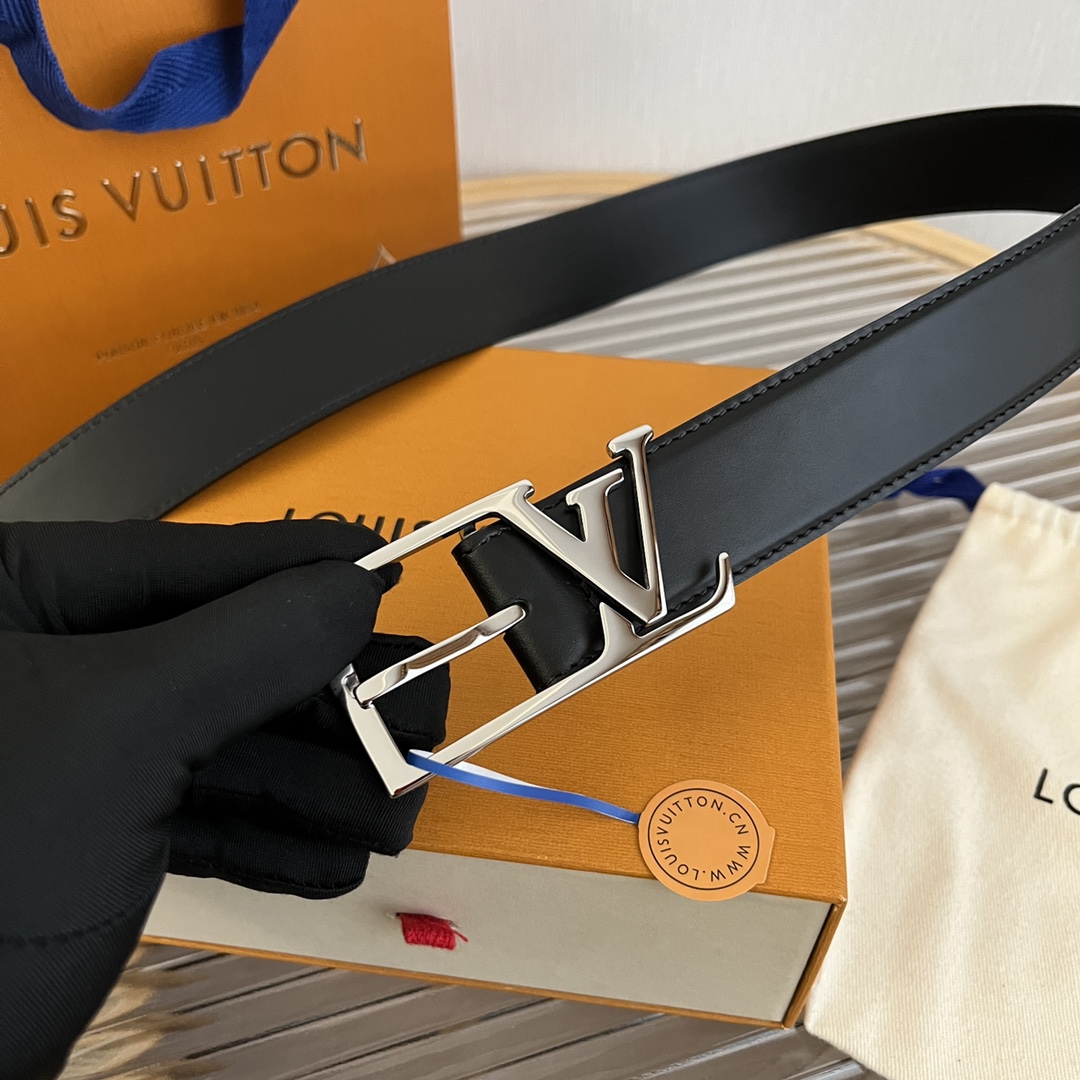 Louis Vuitton LV Men's Reversible Calfskin Leather Belt