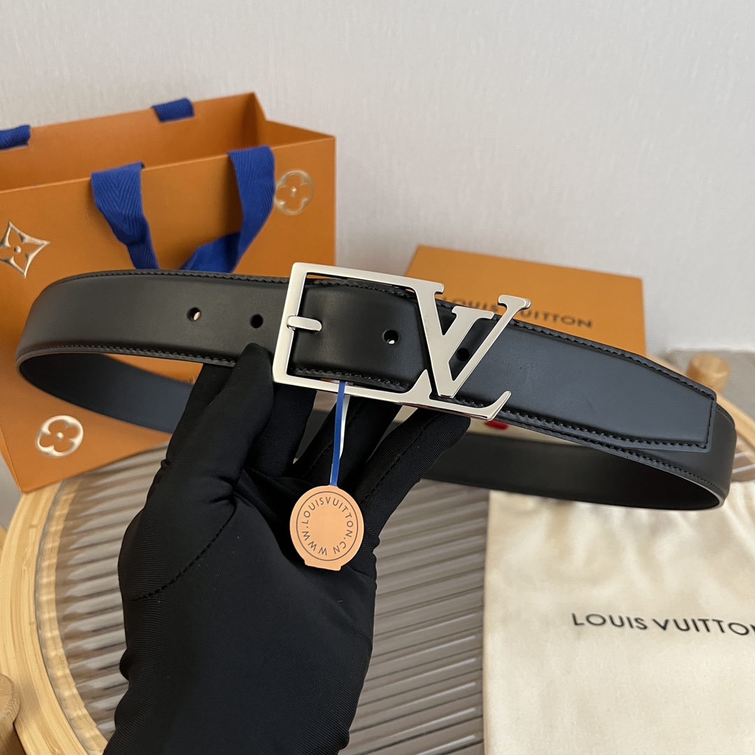 Louis Vuitton LV Men's Reversible Calfskin Leather Belt