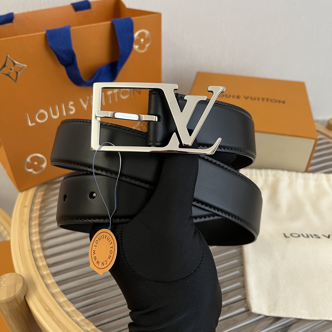 Louis Vuitton LV Men's Reversible Calfskin Leather Belt