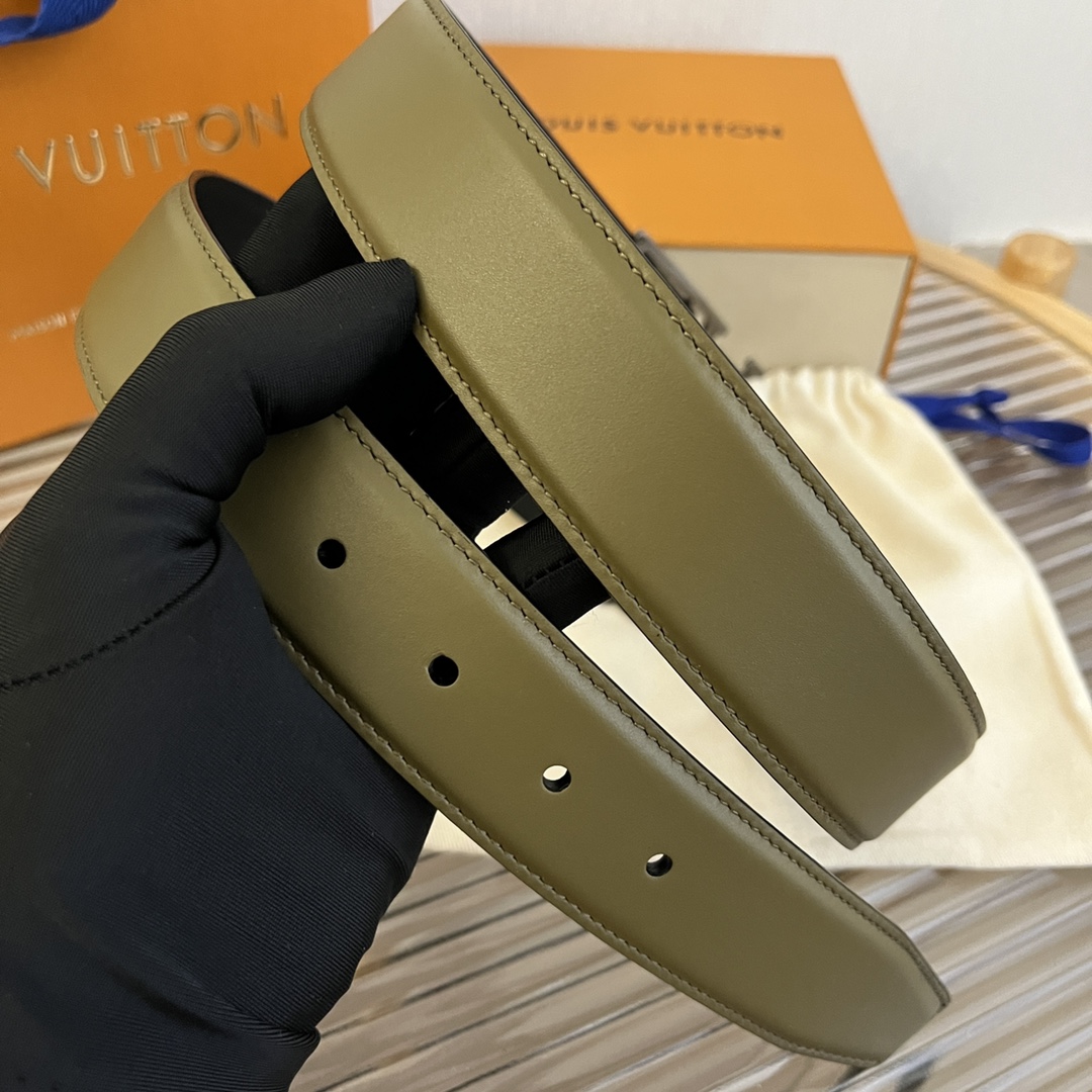 Louis Vuitton LV Men's Reversible Calfskin Leather Belt