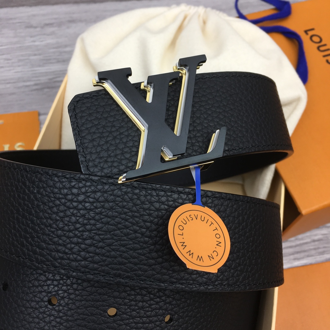 Louis Vuitton LV Men's Italian Pebble Grain Leather Belt