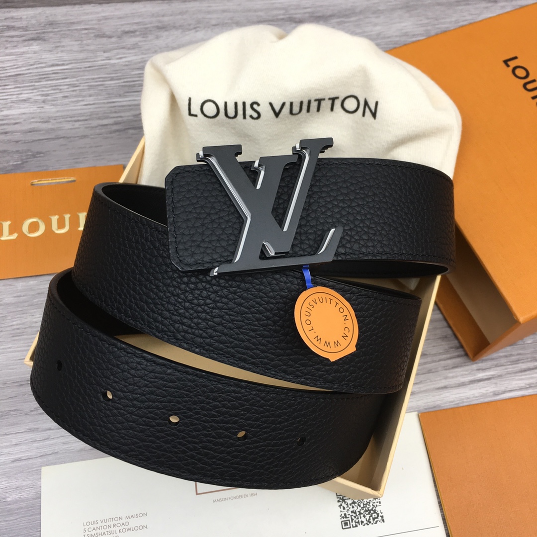 Louis Vuitton LV Men's Italian Pebble Grain Leather Belt