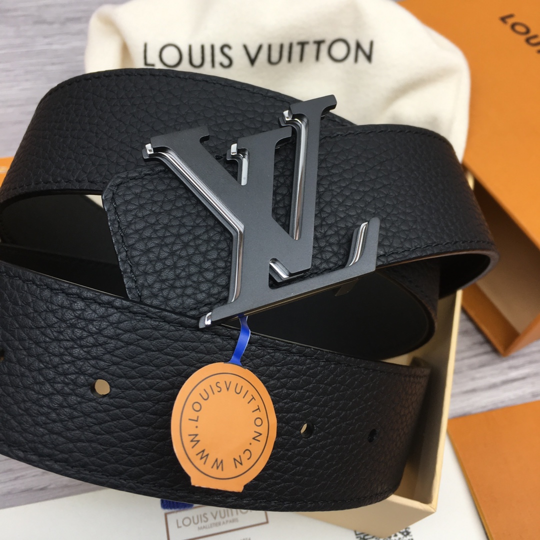 Louis Vuitton LV Men's Italian Pebble Grain Leather Belt