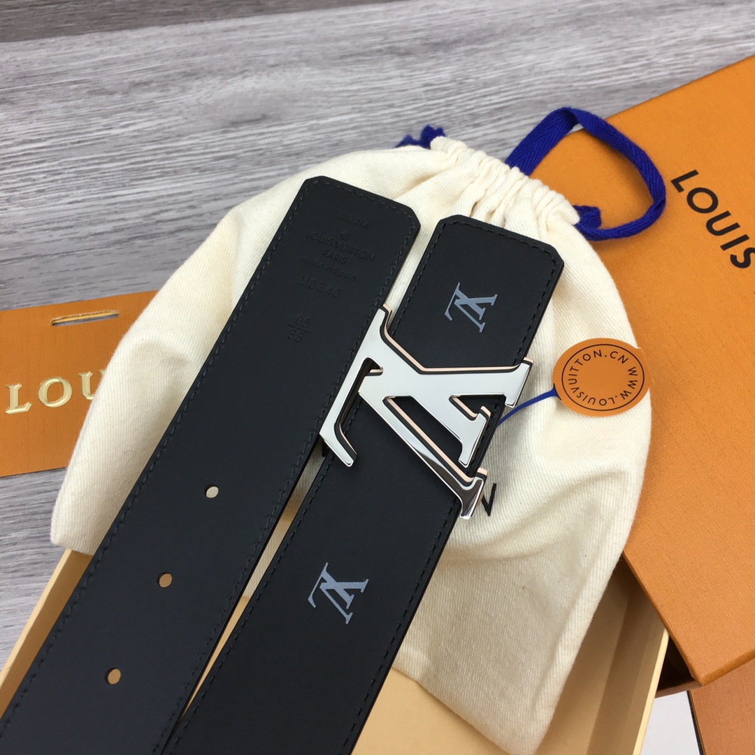 Louis Vuitton LV Premium Reversible Leather Belt