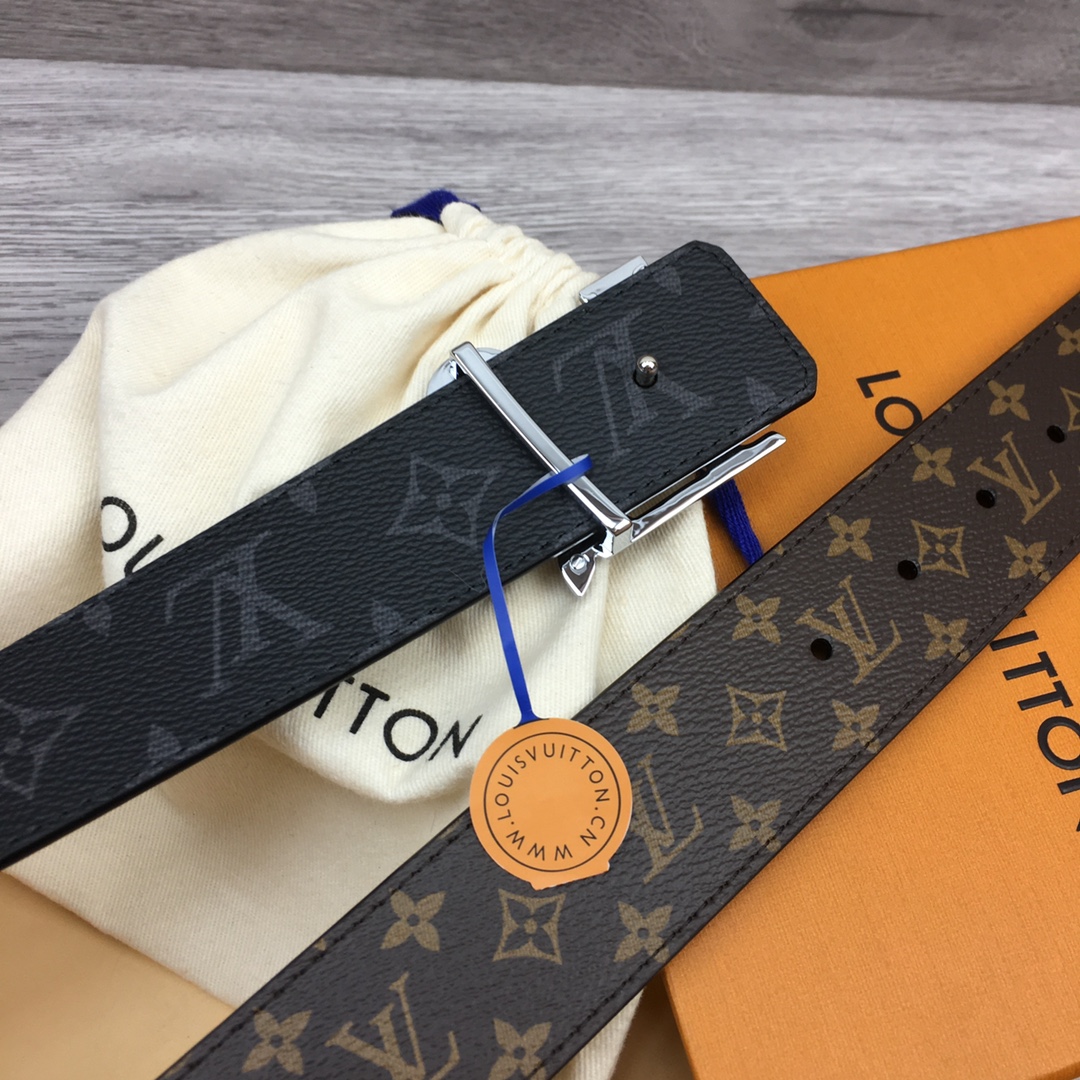 Louis Vuitton LV Reversible 4cm Belt