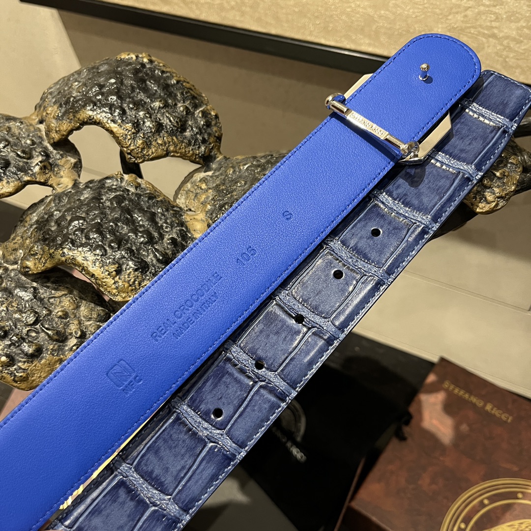 Ferragamo Men's Reversible Leather Belt with Eagle Head Buckle