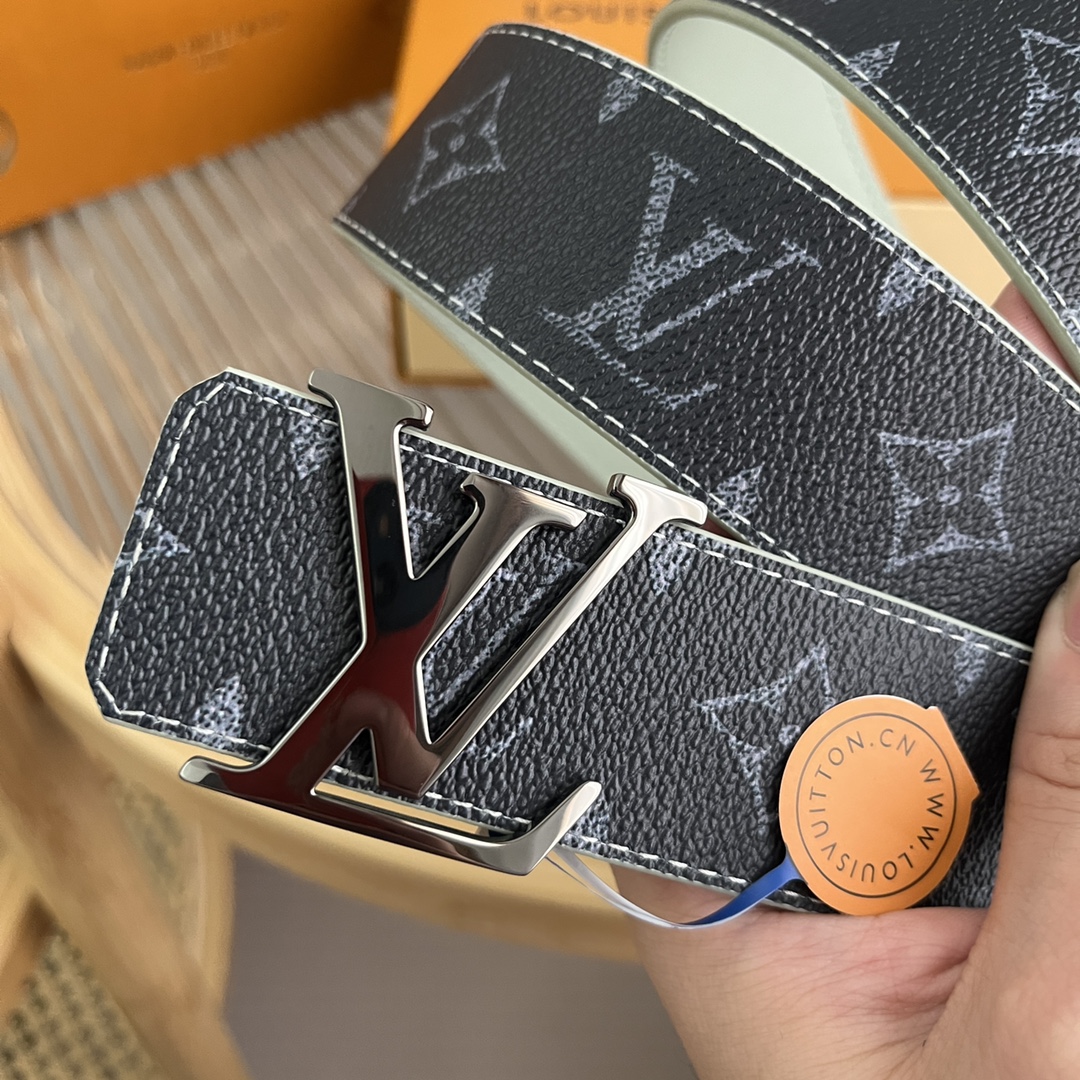 Louis Vuitton LV Custom 4cm Reversible Canvas Belt