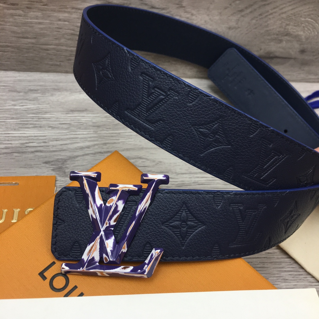 Louis Vuitton LV Overseas Exclusive 4cm Calfskin Belt