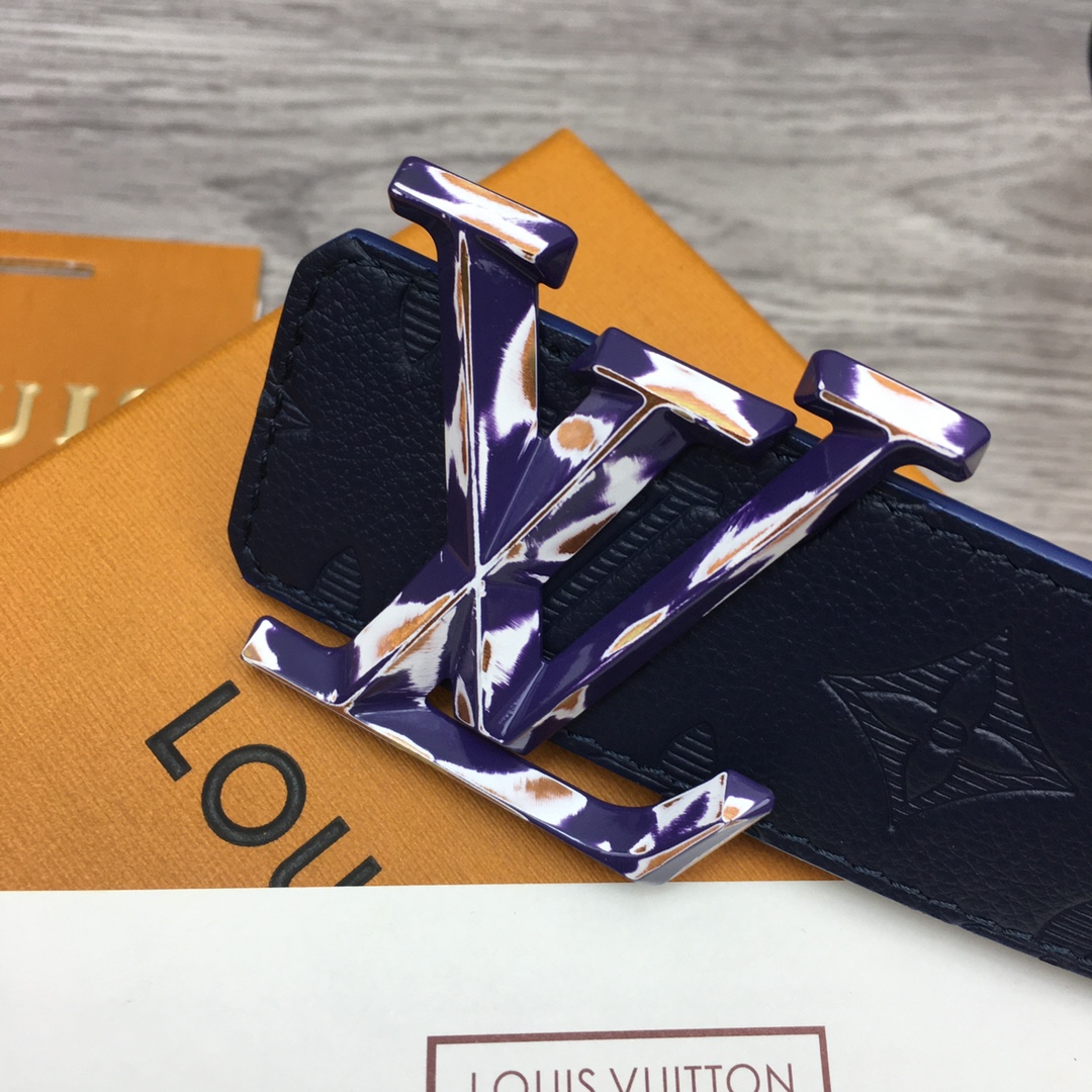 Louis Vuitton LV Overseas Exclusive 4cm Calfskin Belt