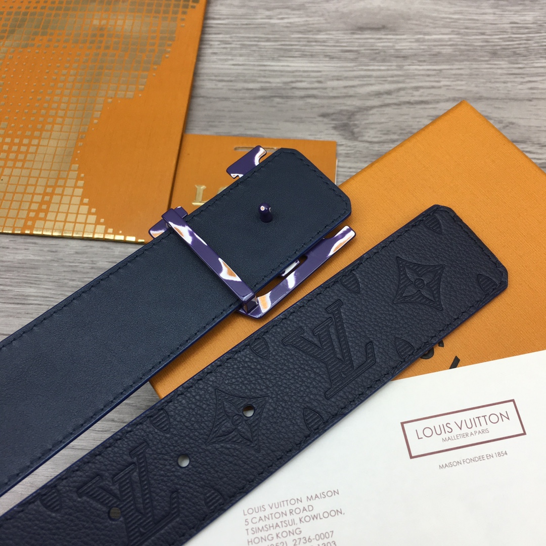 Louis Vuitton LV Overseas Exclusive 4cm Calfskin Belt