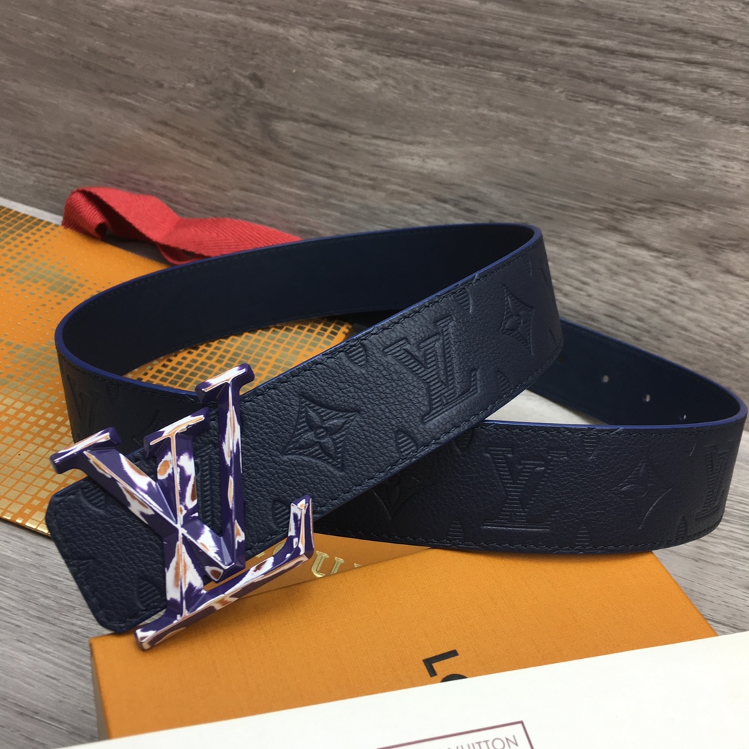 Louis Vuitton LV Overseas Exclusive 4cm Calfskin Belt