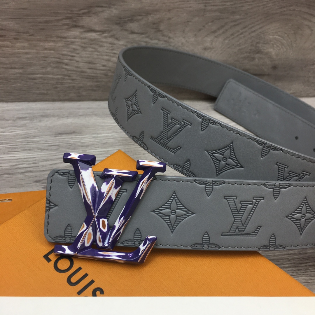 Louis Vuitton LV Overseas Exclusive 4cm Calfskin Belt