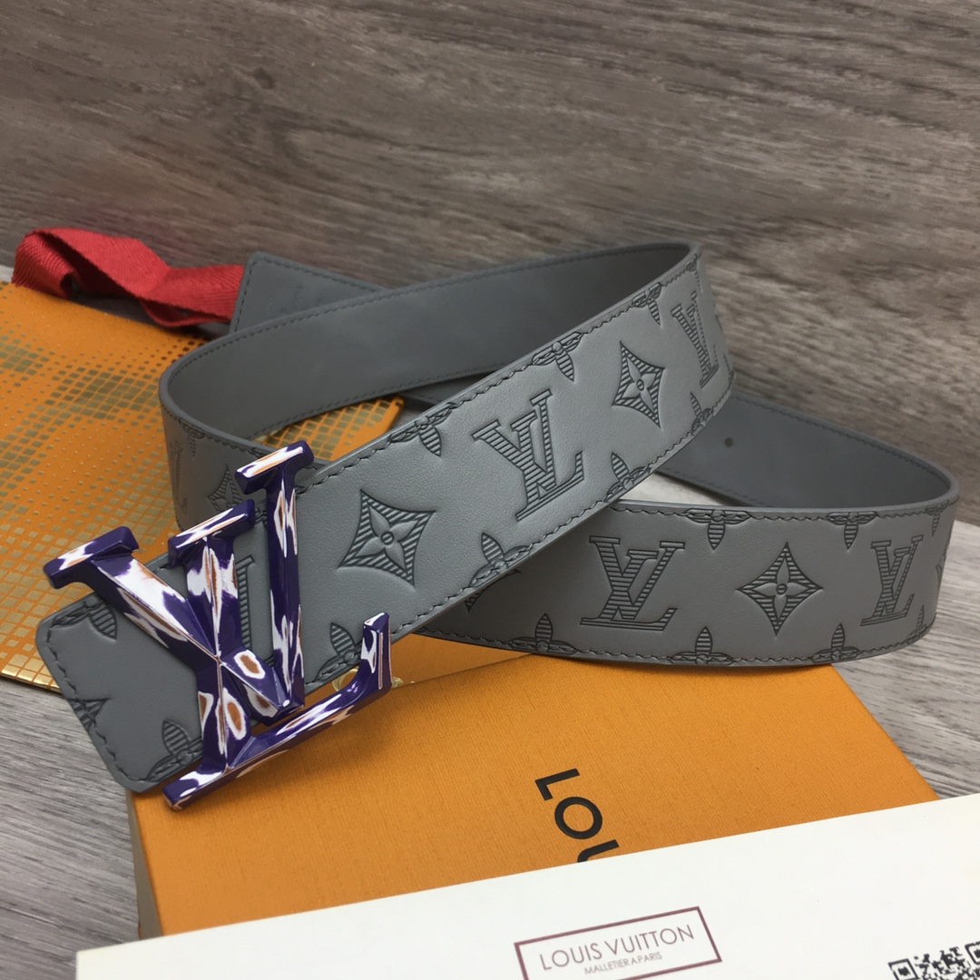 Louis Vuitton LV Overseas Exclusive 4cm Calfskin Belt